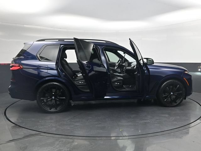 Certified 2025 BMW X7 M60i AWD/4WD image 39