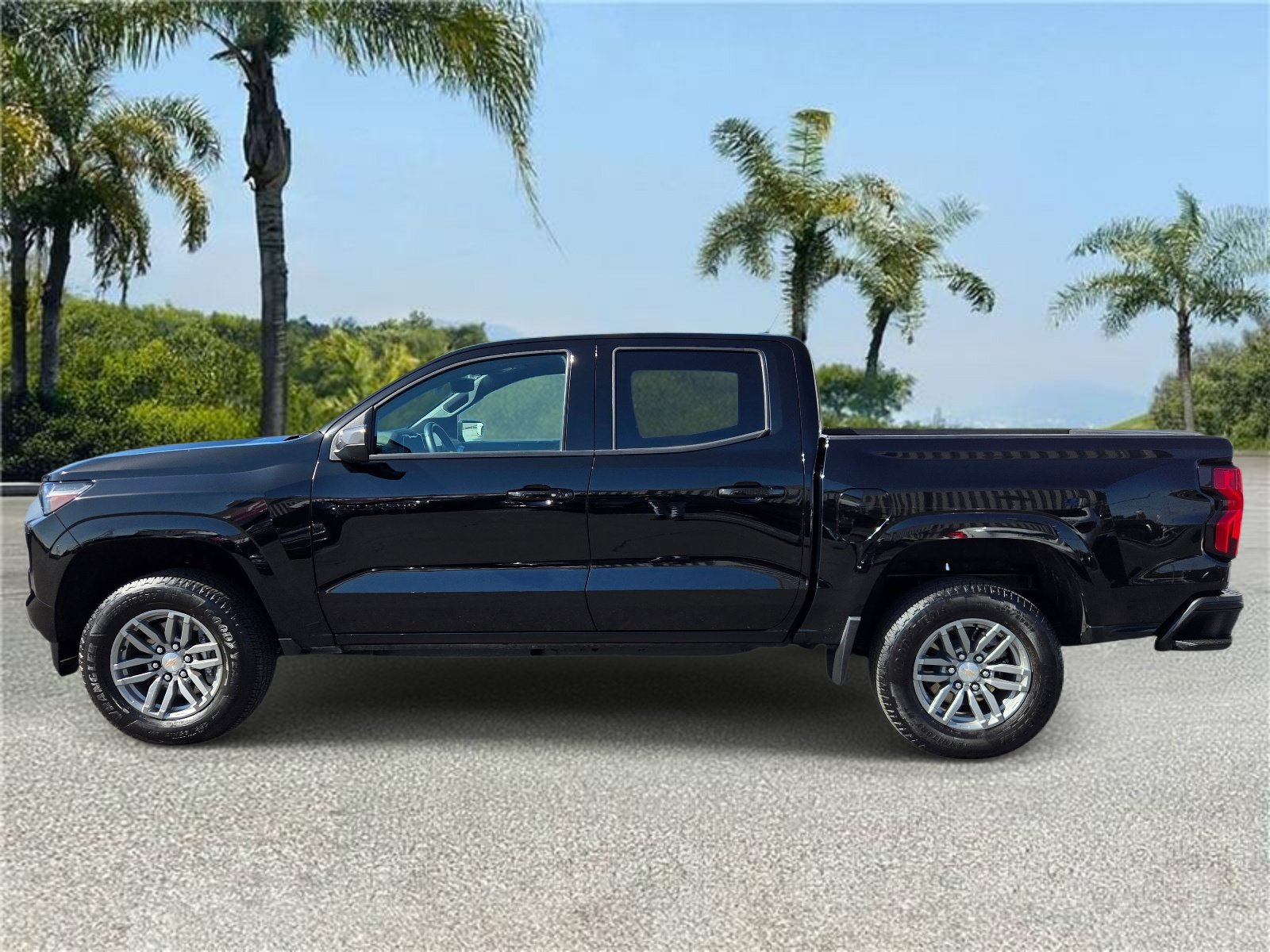 Used 2026 Chevrolet Colorado LT w/ Advanced Trailering Package RWD image 2