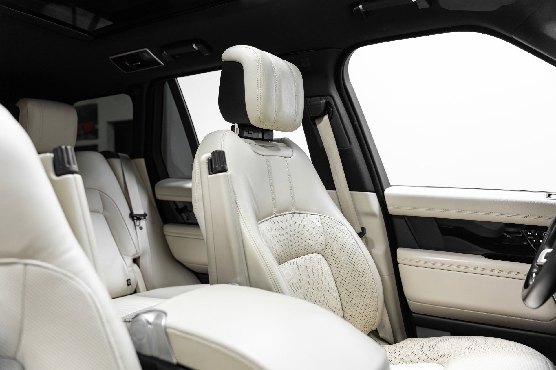 Used 2021 Land Rover Range Rover Westminster Edition image 18