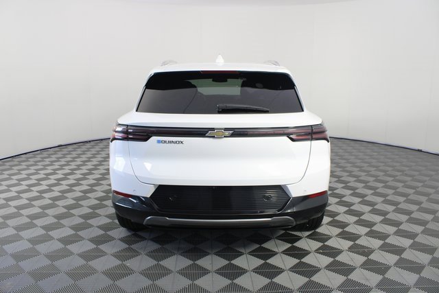 Used 2024 Chevrolet Equinox EV LT image 25