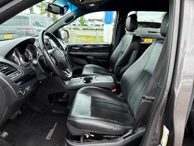 Used 2016 Dodge Grand Caravan SXT FWD image 15