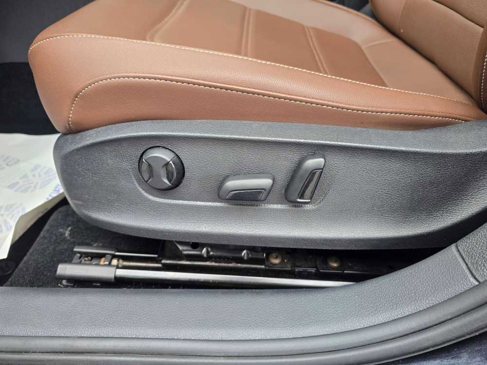 Used 2022 Volkswagen Passat 2.0T SE image 12