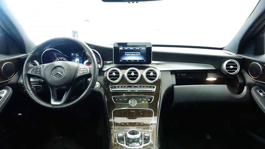 Used 2018 Mercedes-Benz C 300 4MATIC Sedan image 17