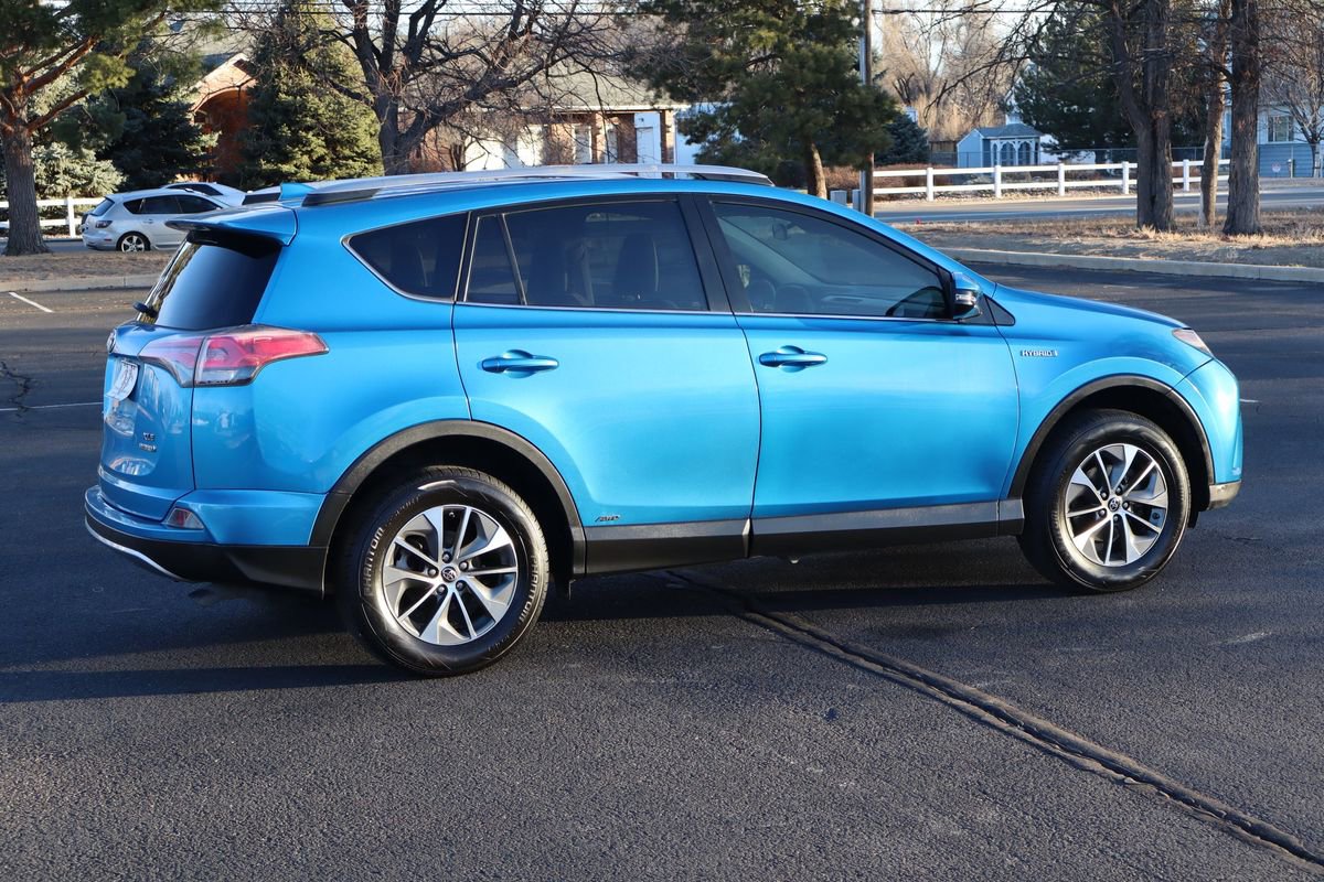 Used 2017 Toyota RAV4 XLE image 4