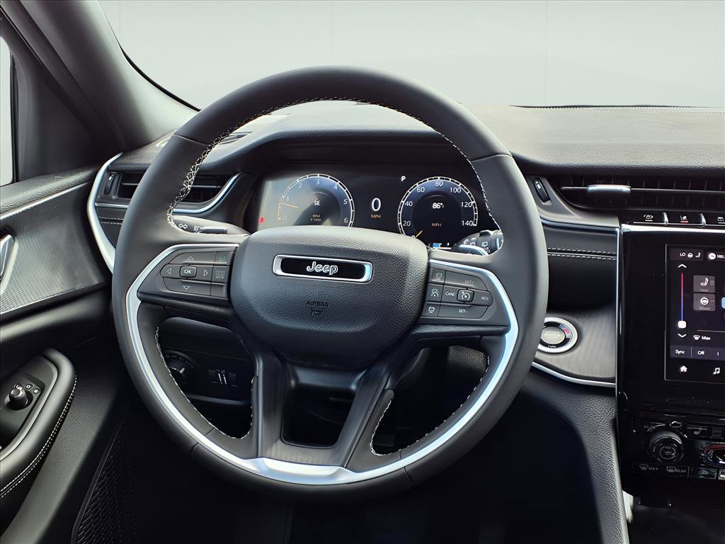 New 2025 Jeep Grand Cherokee Laredo image 9