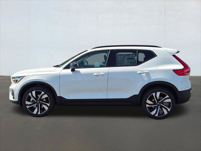 New 2026 Volvo XC40 B5 Ultra w/ Protection Package Premier AWD/4WD image 3