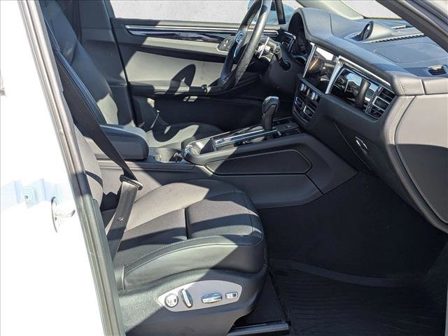 Used 2023 Porsche Macan Turbo image 20