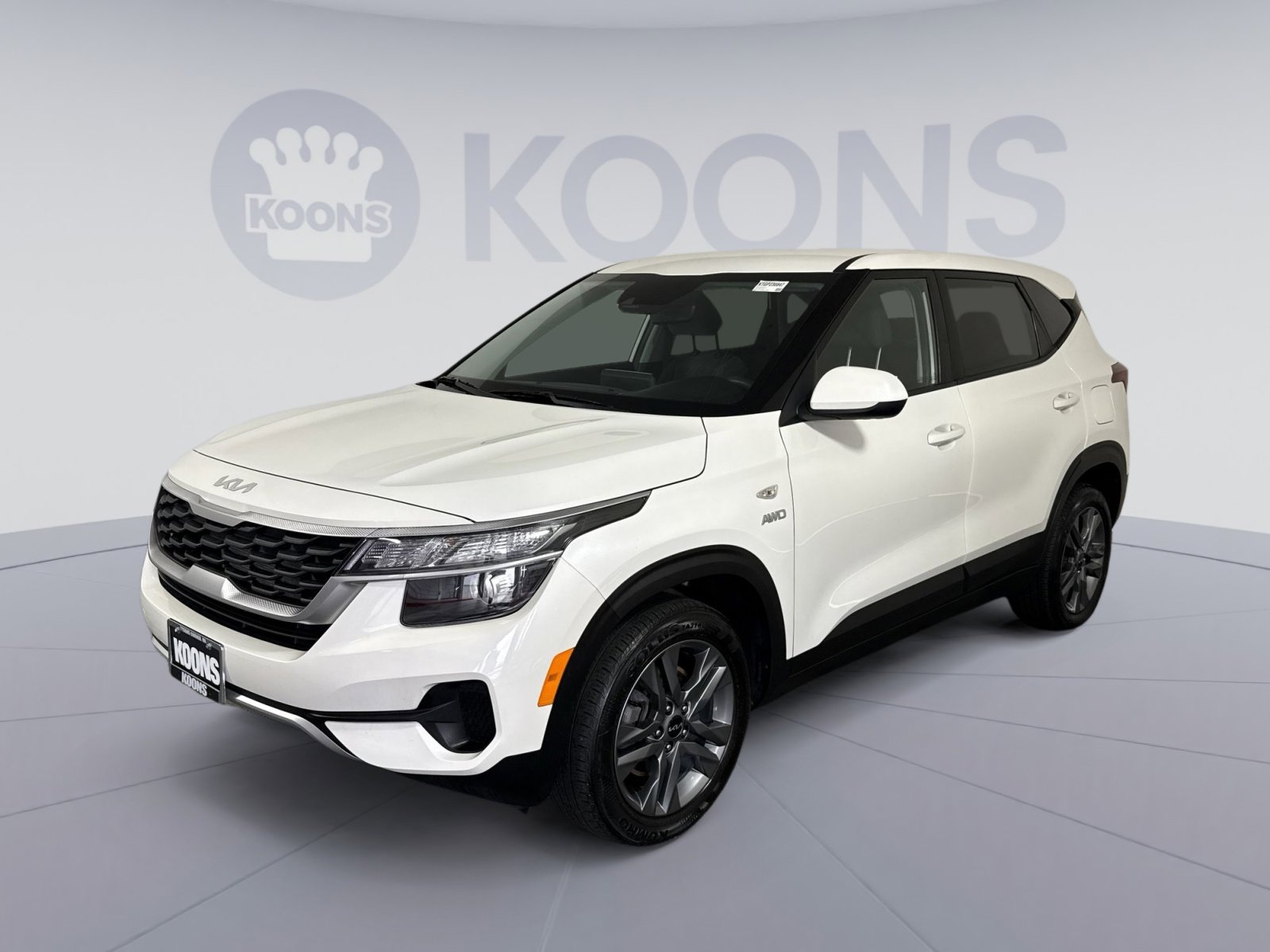 Used 2023 Kia Seltos LX AWD/4WD image 1