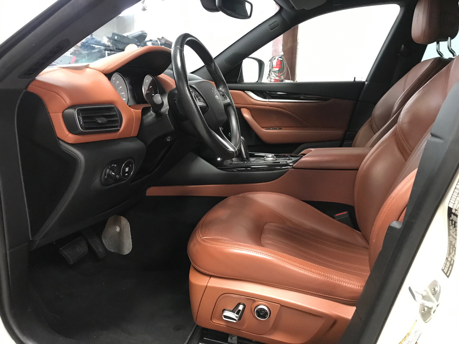 Used 2021 Maserati Levante image 8