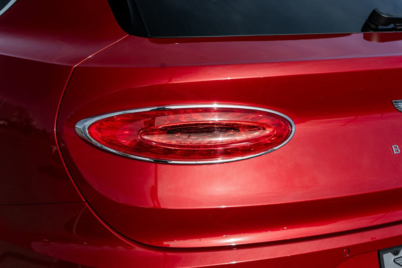 Used 2024 Bentley Bentayga Extended Wheelbase image 9