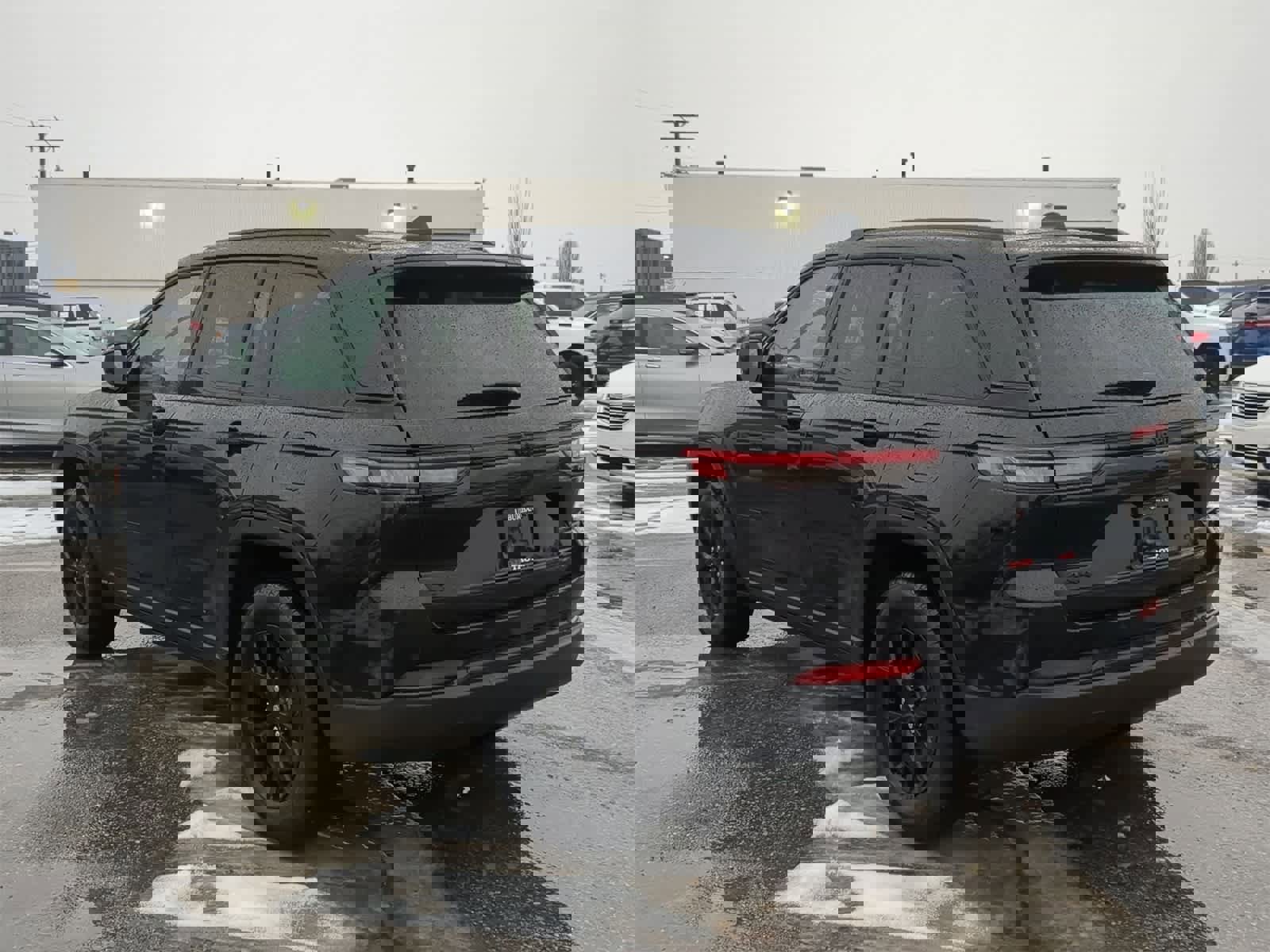 Used 2024 Jeep Grand Cherokee Altitude image 12