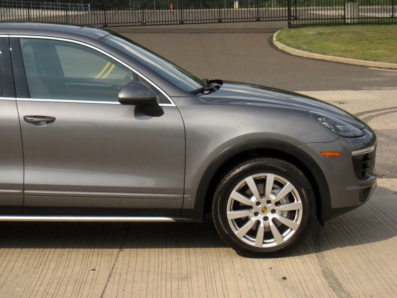 Used 2018 Porsche Cayenne S w/ Premium Package Plus AWD/4WD image 10