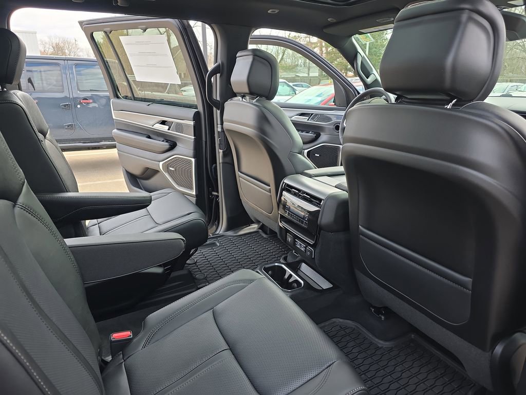 New 2026 Jeep Grand Wagoneer L Limited image 11