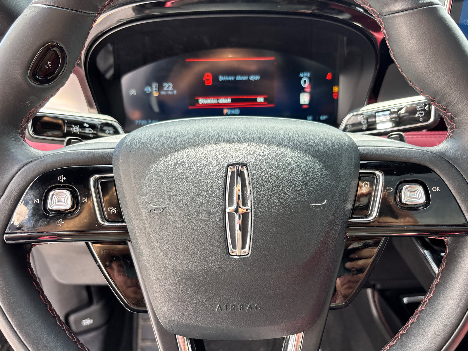 Certified 2025 Lincoln Corsair Reserve AWD/4WD image 16