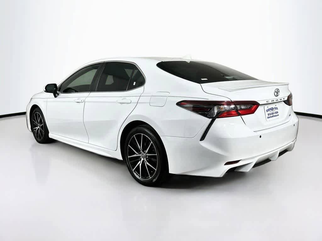 Used 2024 Toyota Camry SE w/ Convenience Package FWD image 4