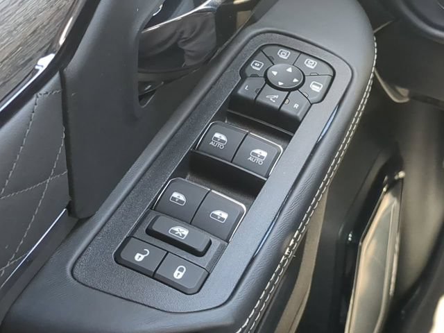 New 2026 RAM 3500 Limited AWD/4WD image 31