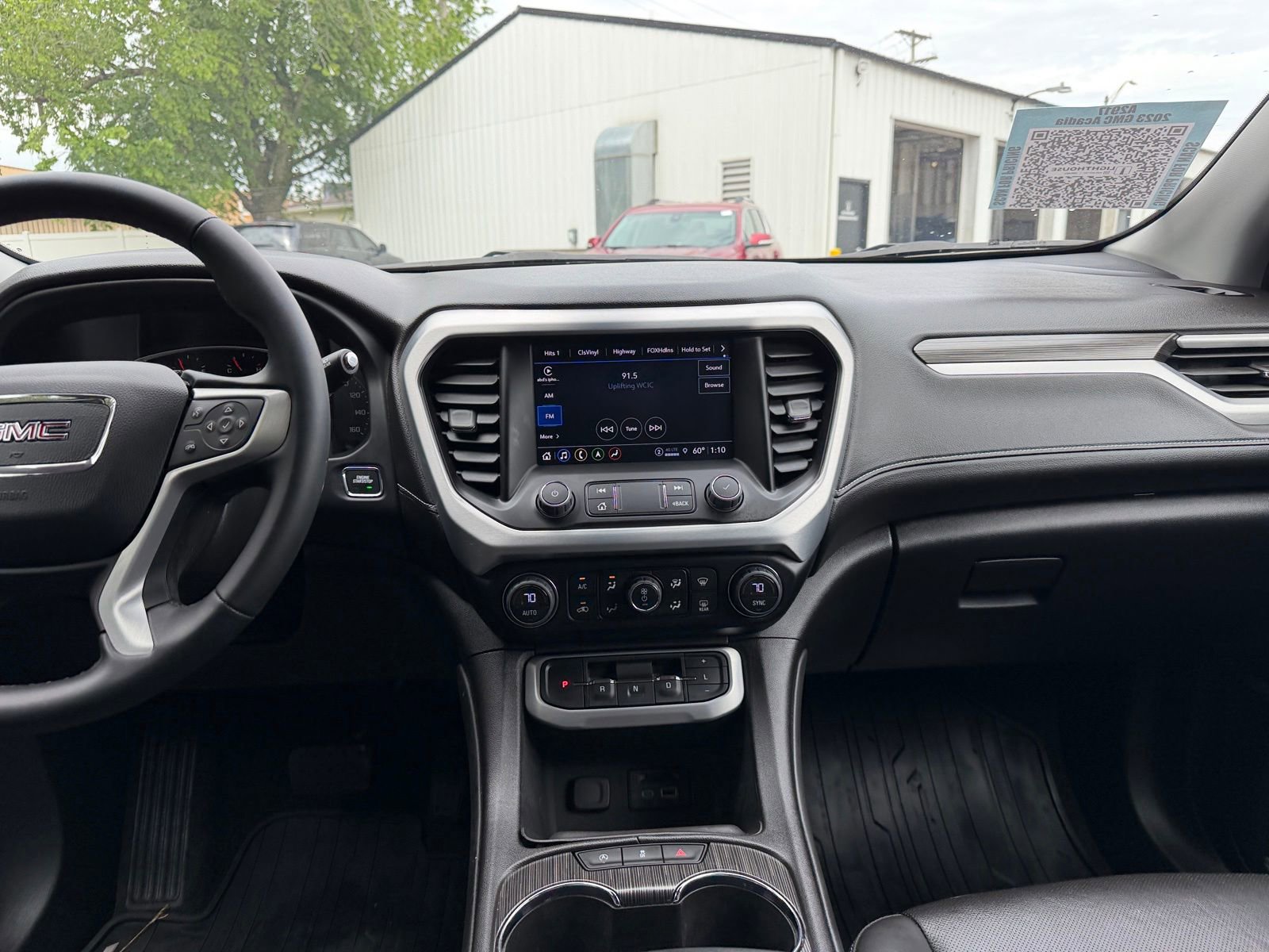 Used 2023 GMC Acadia SLT FWD image 27