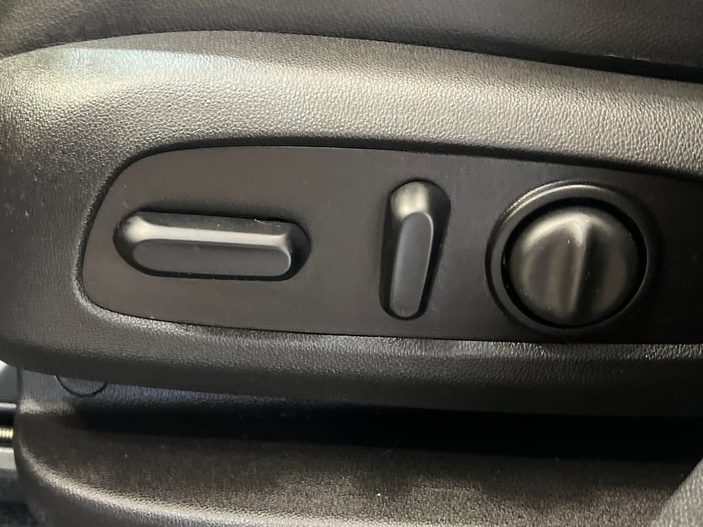Used 2018 Chevrolet Equinox Premier AWD/4WD image 31