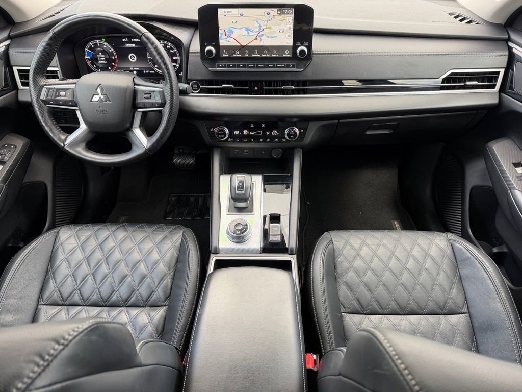 Used 2024 Mitsubishi Outlander SEL image 17