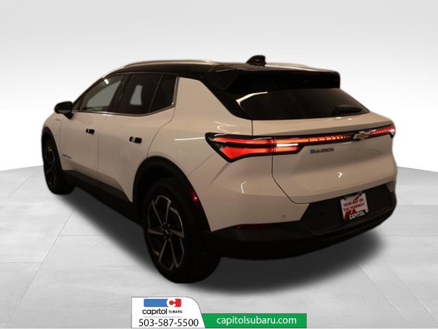 Used 2026 Chevrolet Equinox EV LT FWD image 4