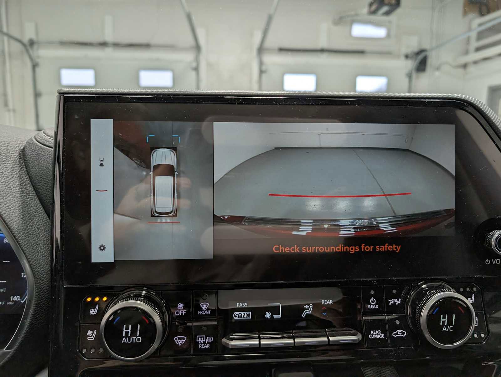 Used 2024 Toyota Highlander Platinum image 35