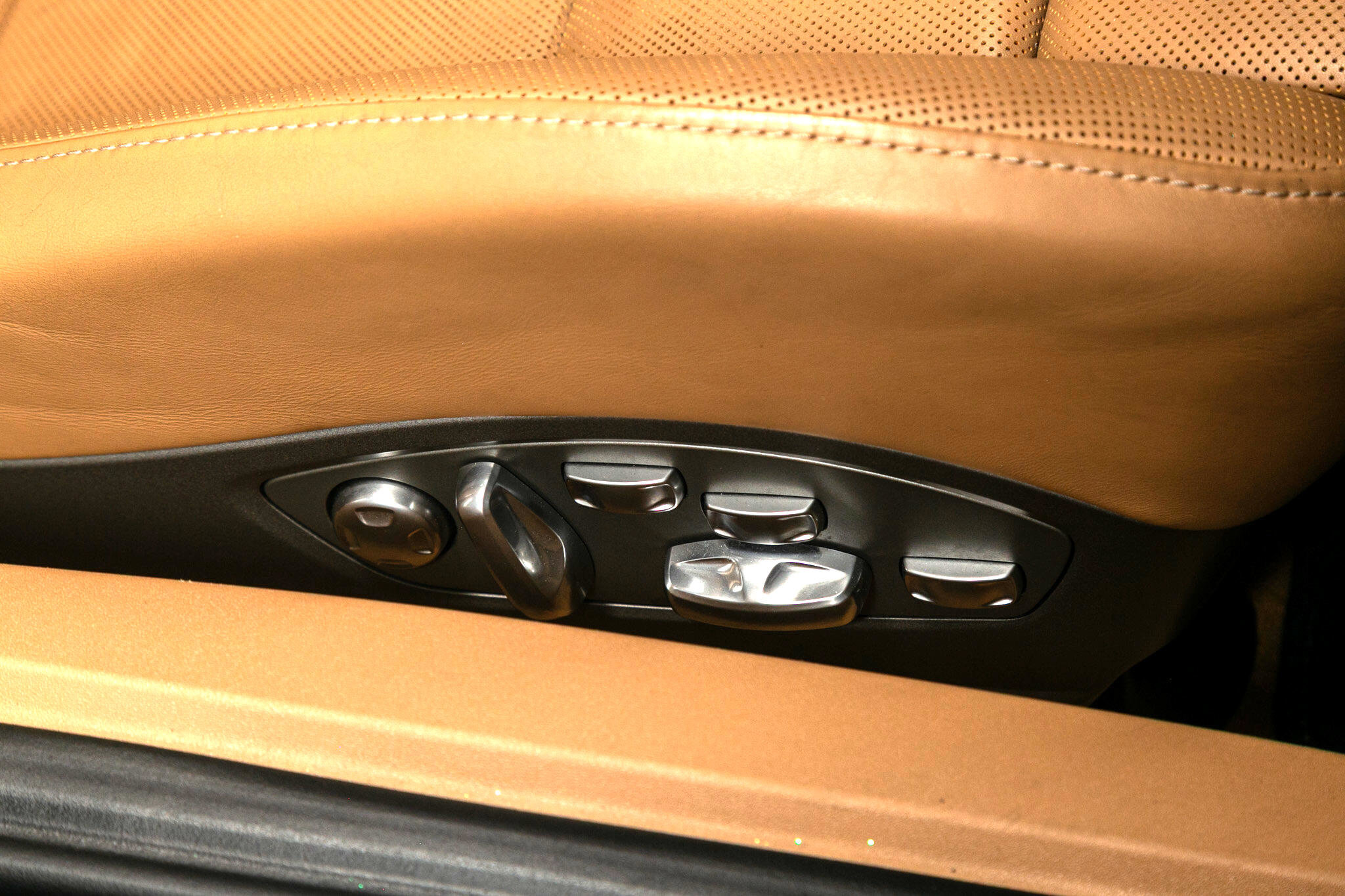 Used 2015 Porsche 911 Carrera S image 25