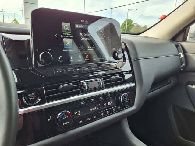 Used 2025 Nissan Pathfinder SL image 25