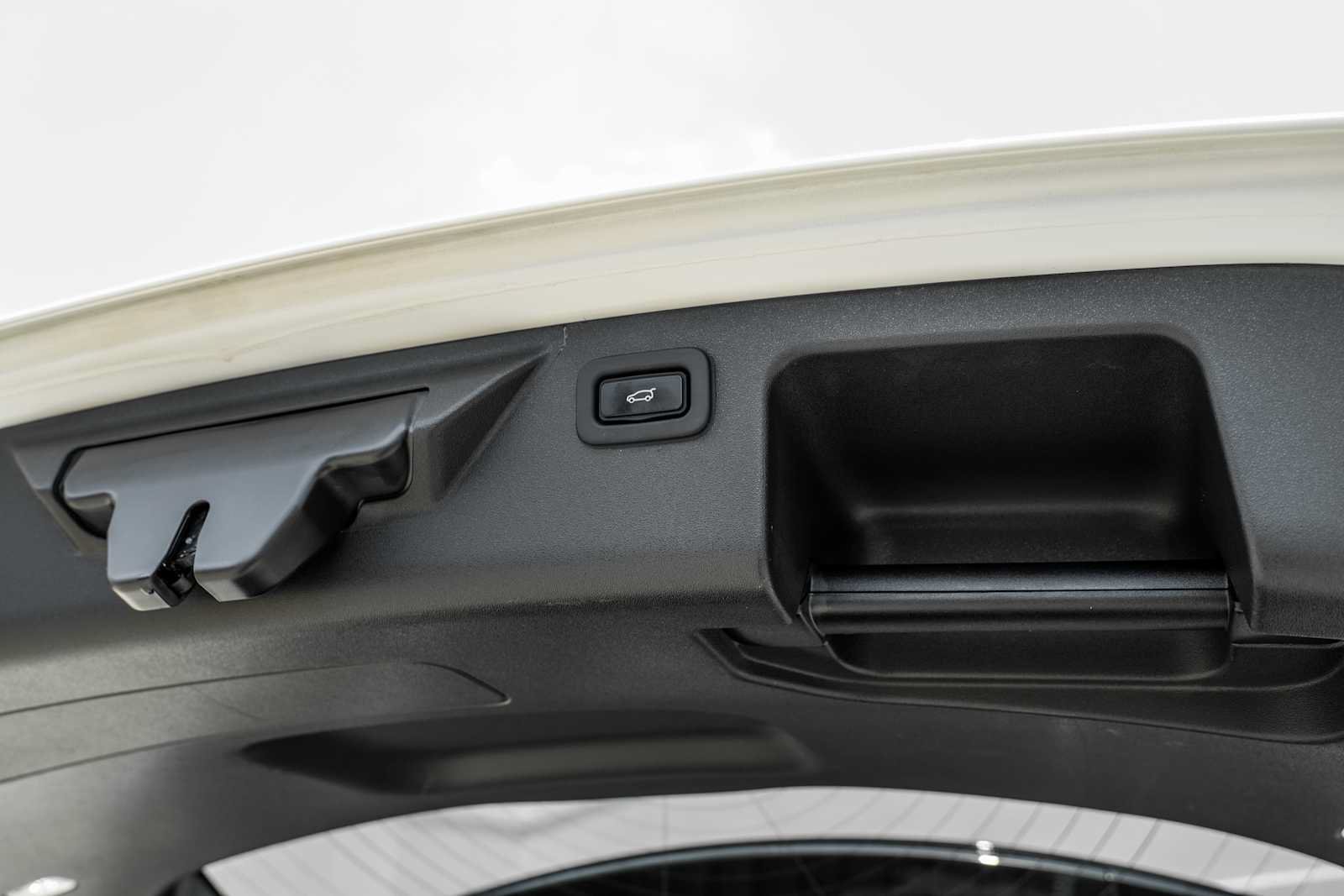 Used 2022 Land Rover Discovery Sport S R-Dynamic AWD/4WD image 47