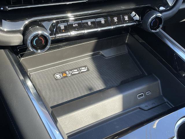 New 2025 Chevrolet Suburban High Country image 86