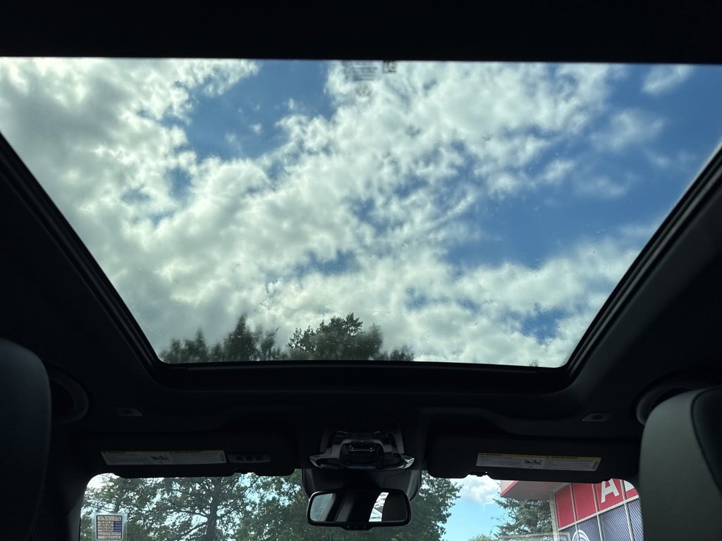 New 2025 Alfa Romeo Stelvio Sprint image 18