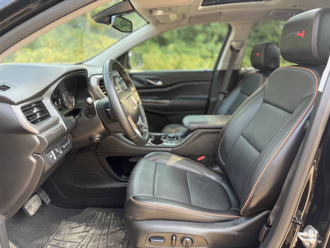 Used 2023 GMC Acadia AT4 w/ Technology Package AWD/4WD image 9
