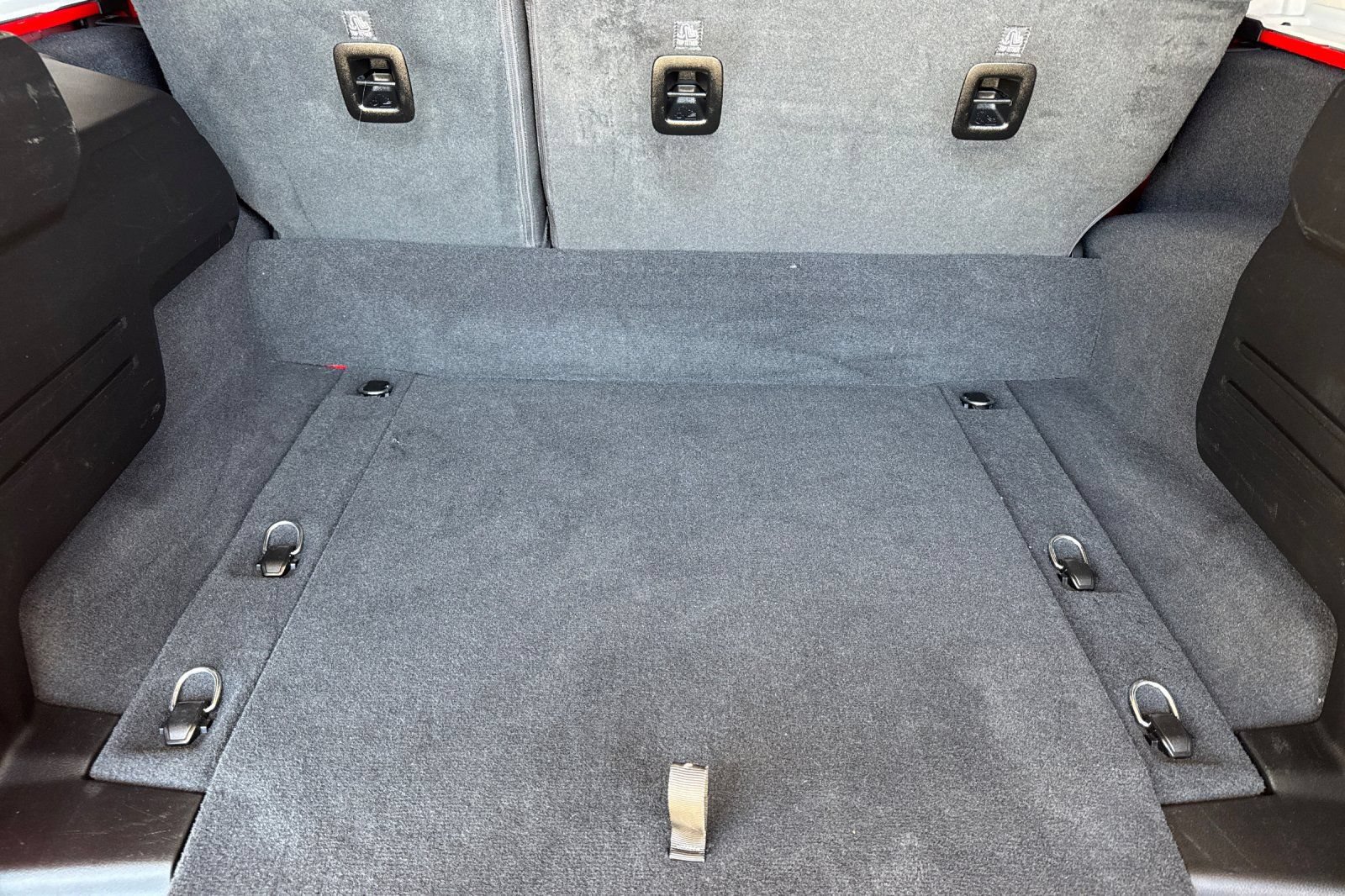 Used 2025 Jeep Wrangler Unlimited Sahara w/ Safety Group AWD/4WD image 15