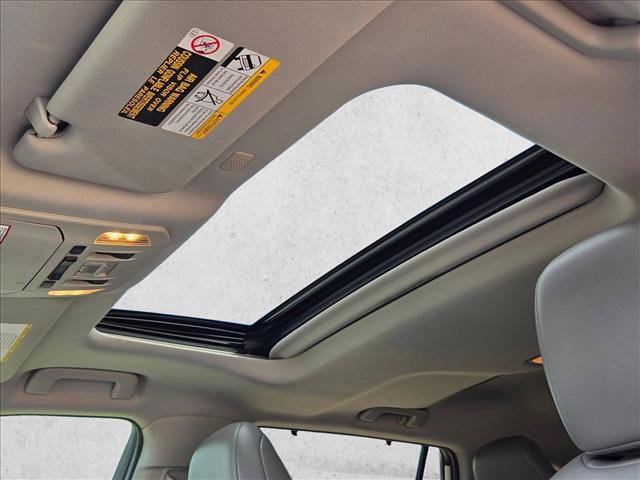 Used 2021 Toyota Highlander XLE FWD image 10