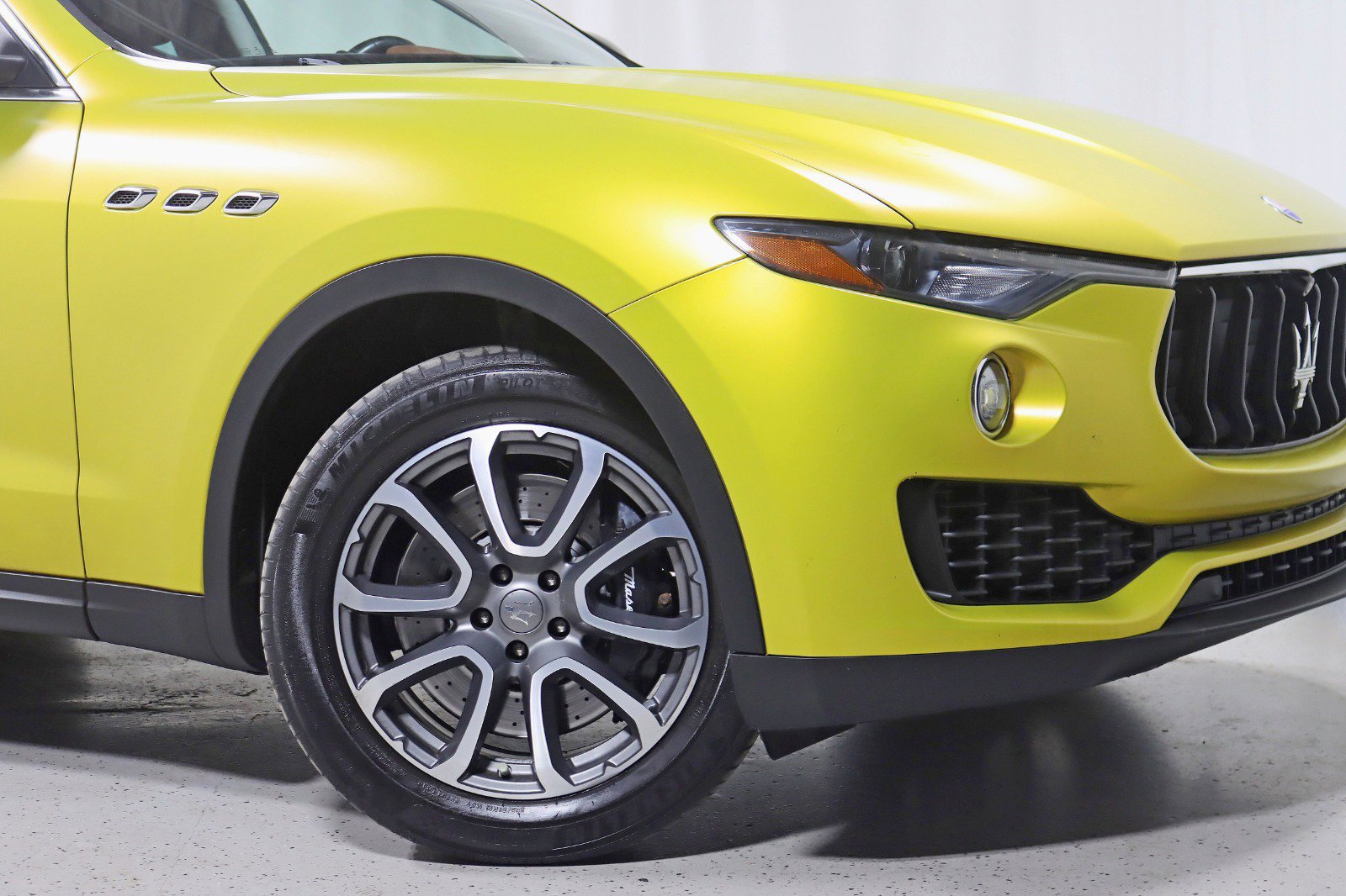 Used 2017 Maserati Levante S image 5