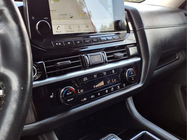 Used 2023 Nissan Pathfinder SL w/ Black Appearance Package AWD/4WD image 5