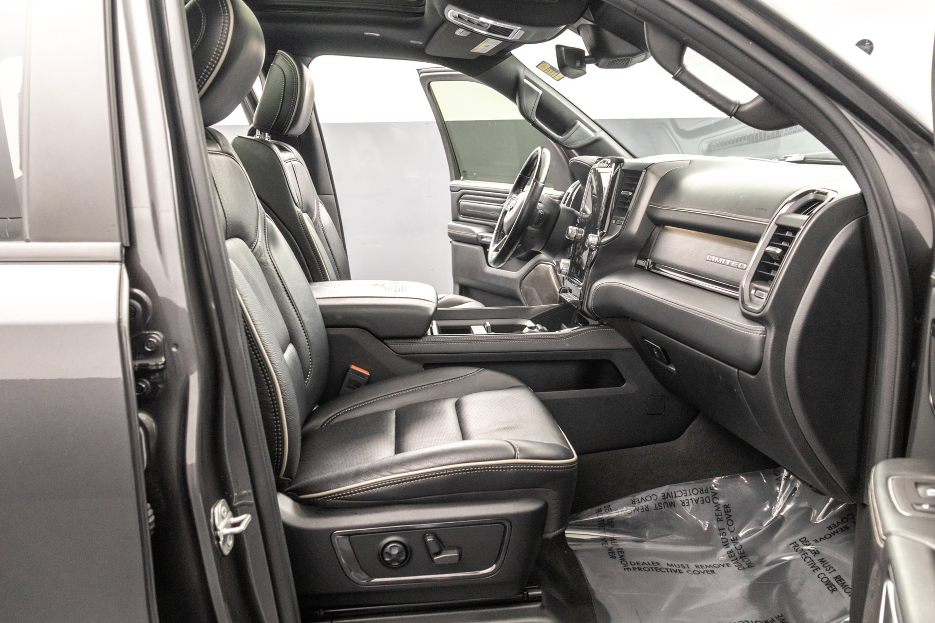 Used 2022 RAM 1500 Limited w/ Night Edition AWD/4WD image 37