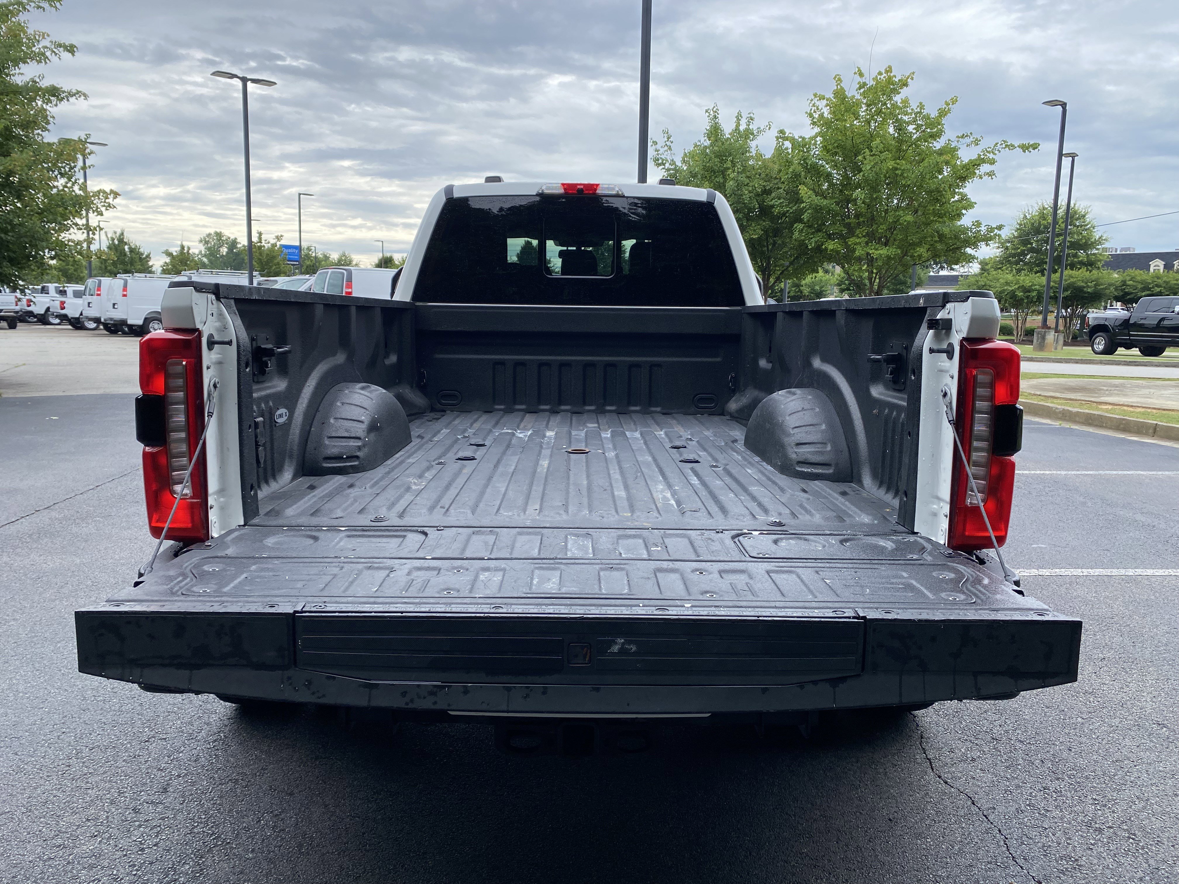 Used 2023 Ford F350 Lariat w/ Chrome Package AWD/4WD image 11