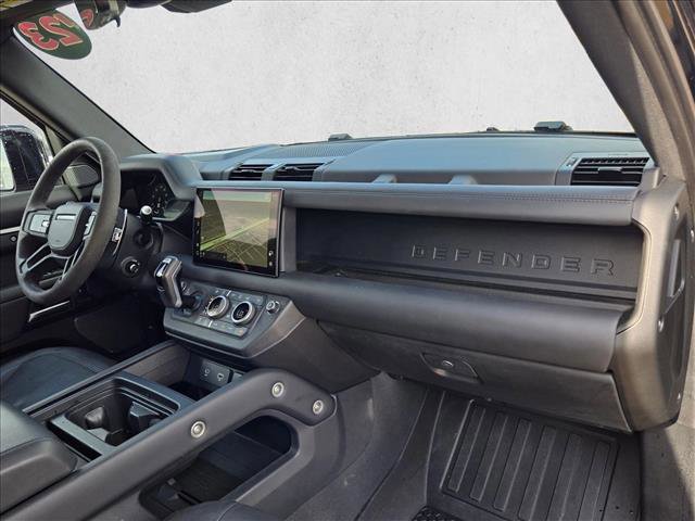 Certified 2023 Land Rover Defender 90 V8 image 22