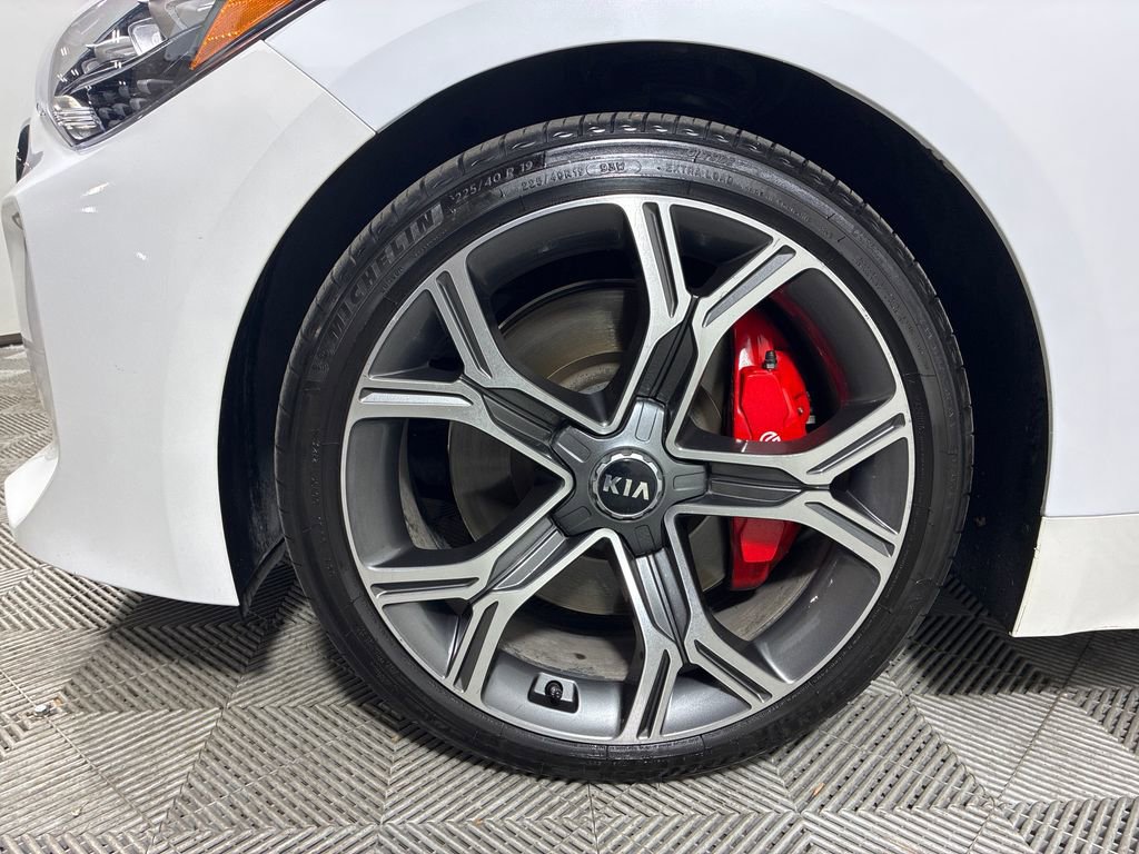 Used 2020 Kia Stinger GT1 image 5