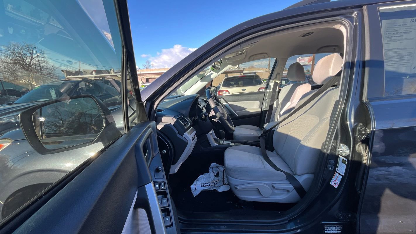 Used 2016 Subaru Forester 2.5i w/ Alloy Wheel Package image 17