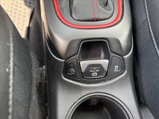 Used 2018 Jeep Compass Trailhawk w/ Navigation Group AWD/4WD image 17