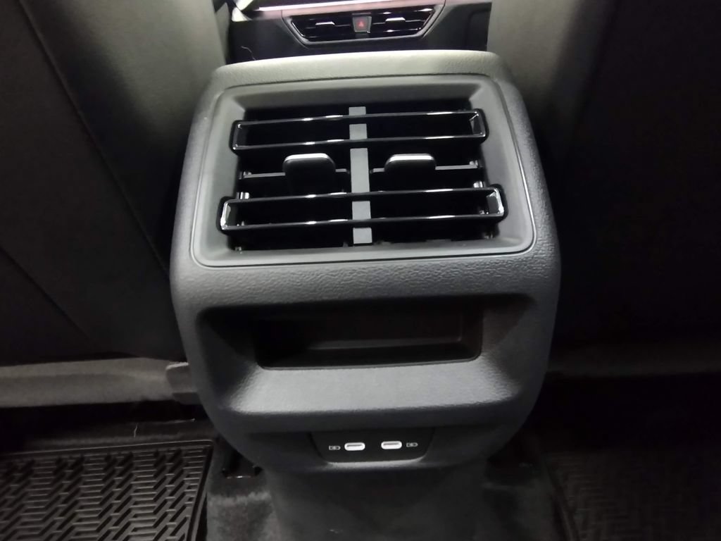 New 2026 Volkswagen Tiguan SE R-Line AWD/4WD image 38