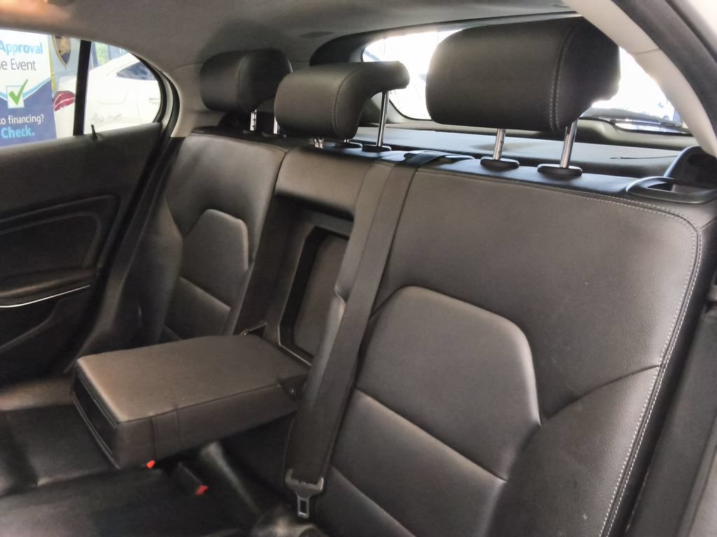 Used 2015 Mercedes-Benz GLA 250 4MATIC image 18