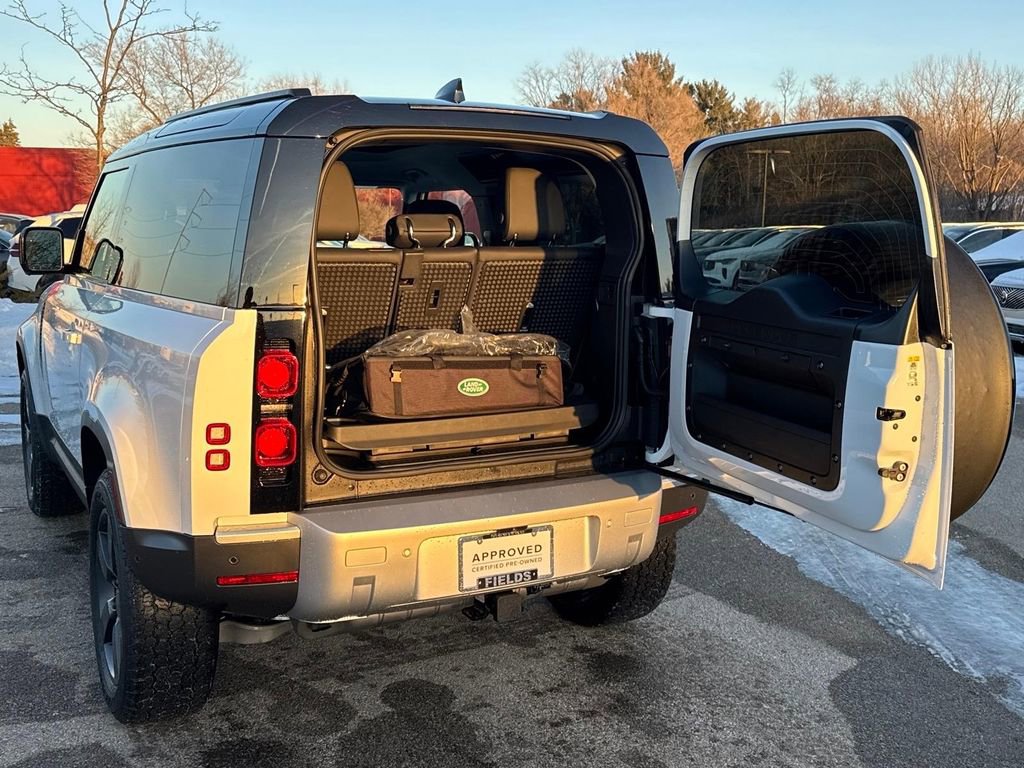 Certified 2025 Land Rover Defender 90 S image 5