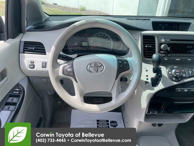 Used 2013 Toyota Sienna LE FWD image 13