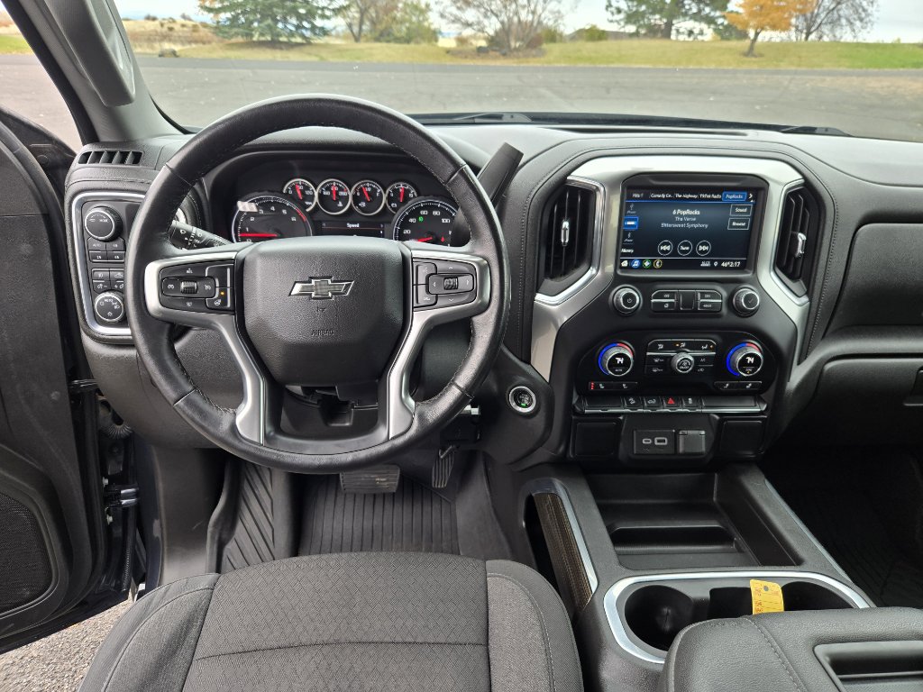 Used 2022 Chevrolet Silverado 1500 LT Trail Boss w/ LPO, Dark Essentials Package image 17