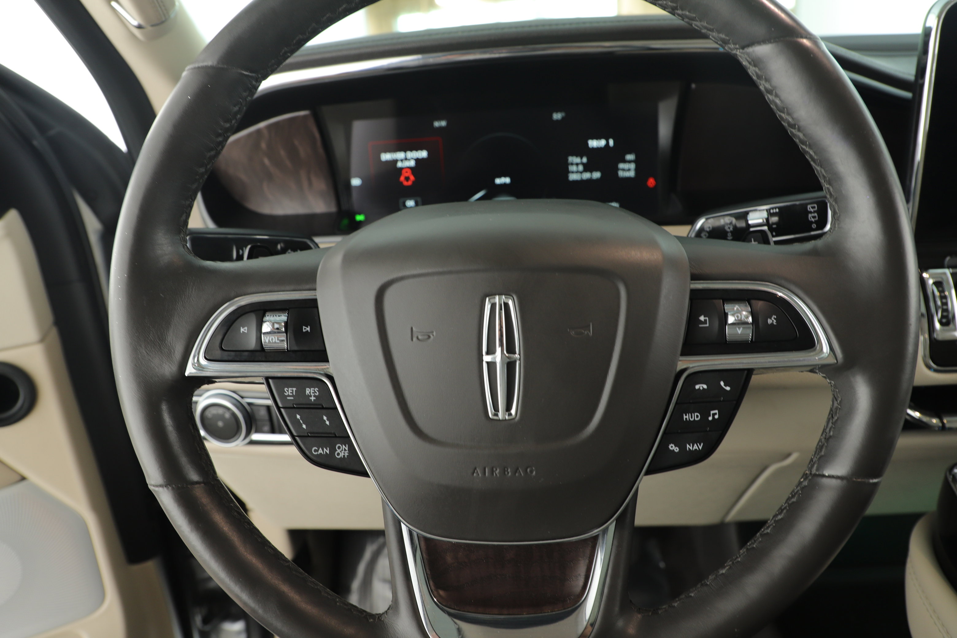 Certified 2021 Lincoln Navigator Reserve w/ Luxury Package image 19