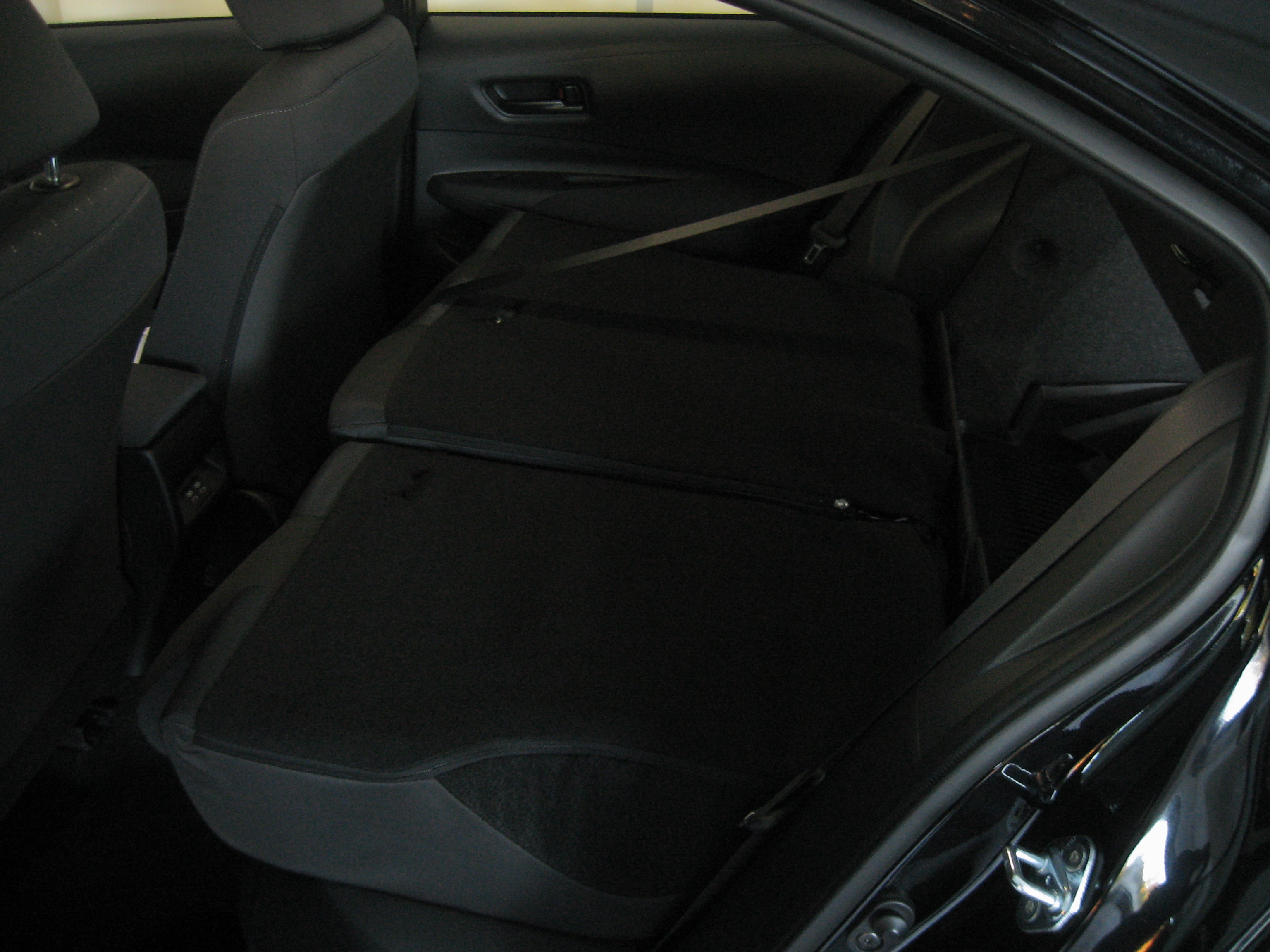 Used 2025 Toyota Corolla LE w/ LE Premium Package image 21