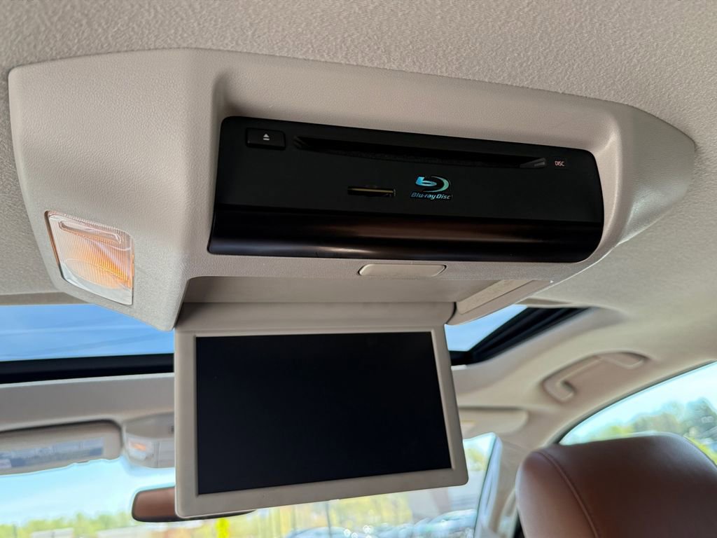 Used 2015 Toyota Sequoia Platinum image 30