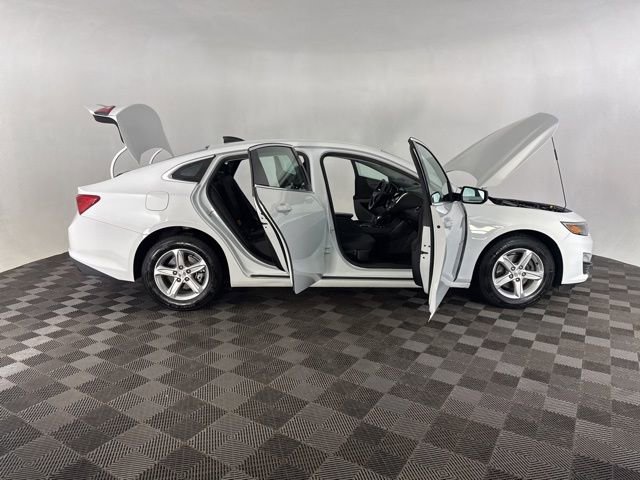 Used 2023 Chevrolet Malibu LS image 13